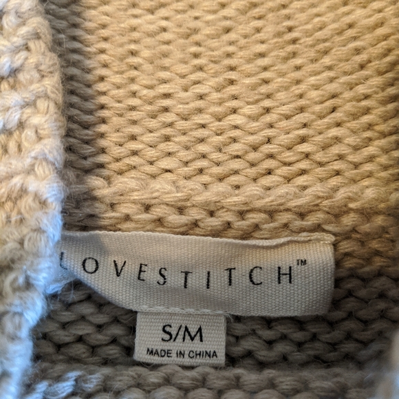 LoveStitch Oversized Sweater - Picture 2 of 4